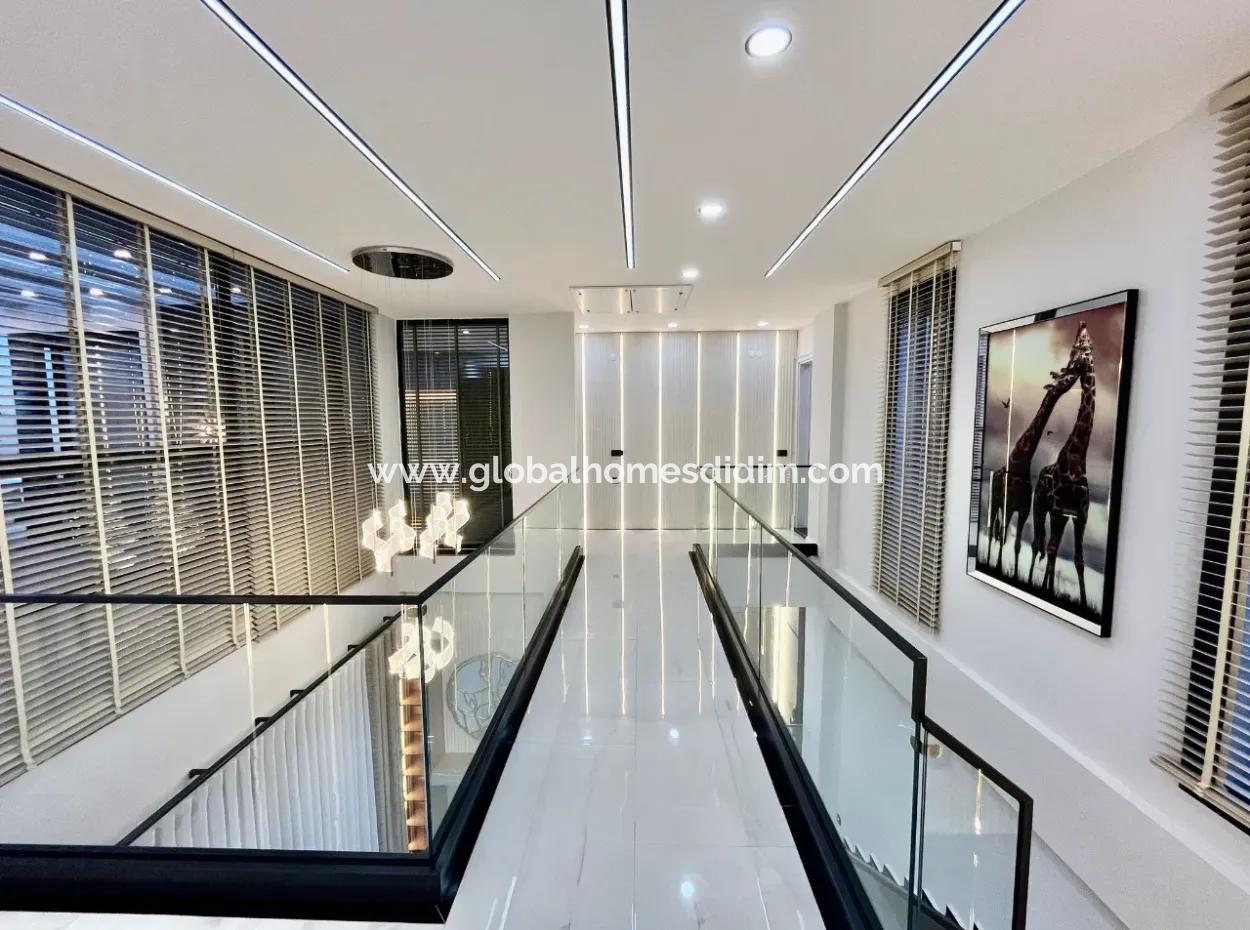 Didim Efeler Mahallesi'nde Lüks Villa