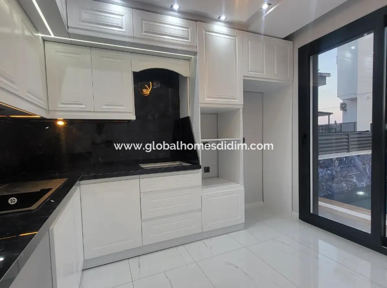 Villa Zu Verkaufen In Altinkum, Didim 4 In 1 Mit Pool