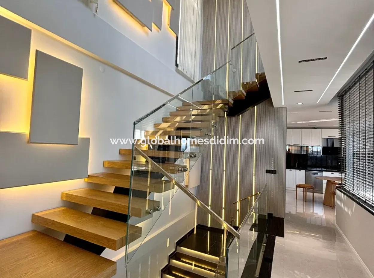 Detached Luxury Villa In Didim