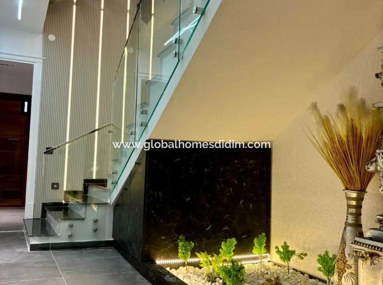 Detached Luxury Villa In Didim