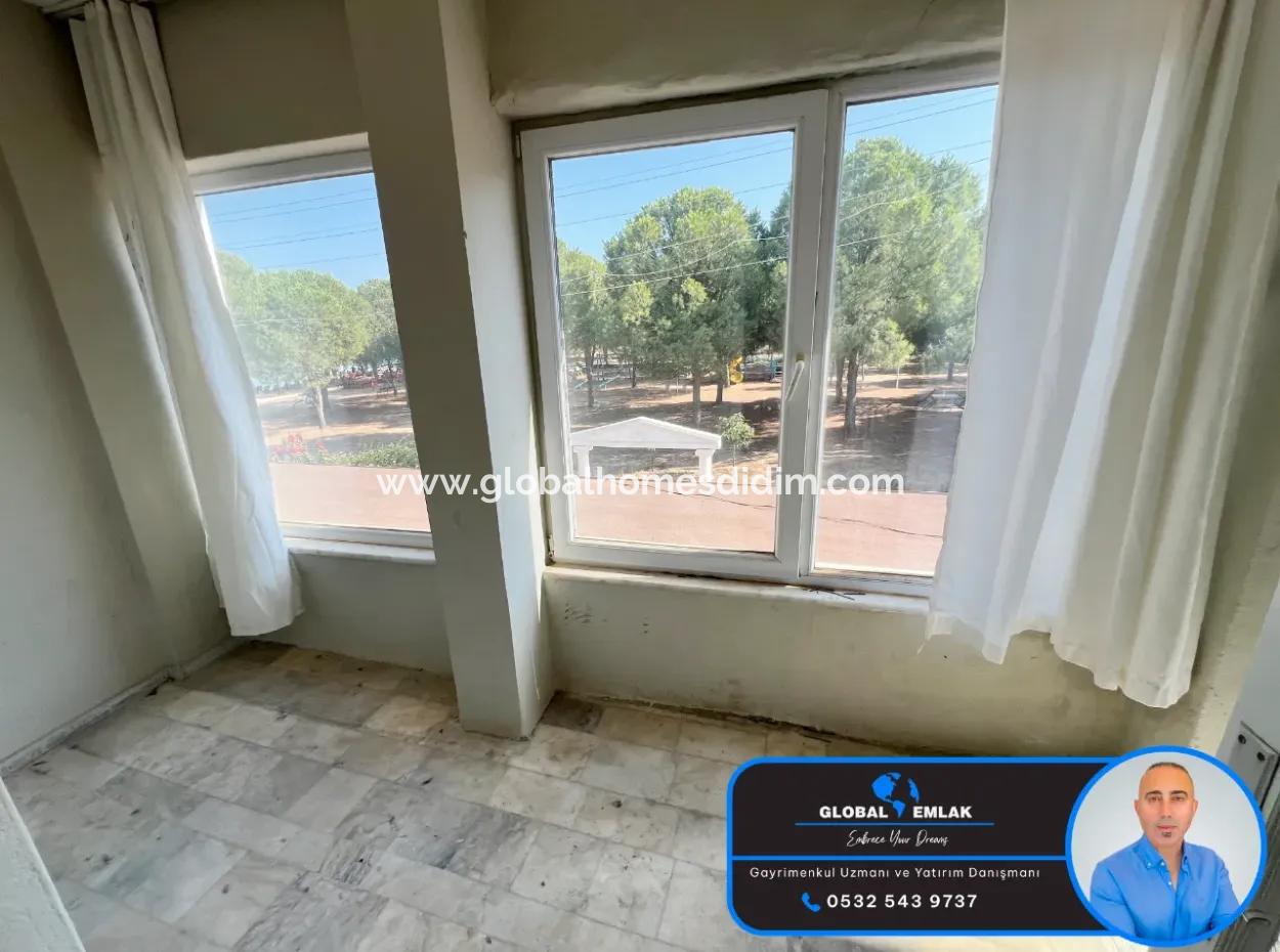 Didim Fevzipaşa, Mercimek Bölgesinde, Denize Sıfır Kocareis Sitesinde Satılık 3+1 Villa