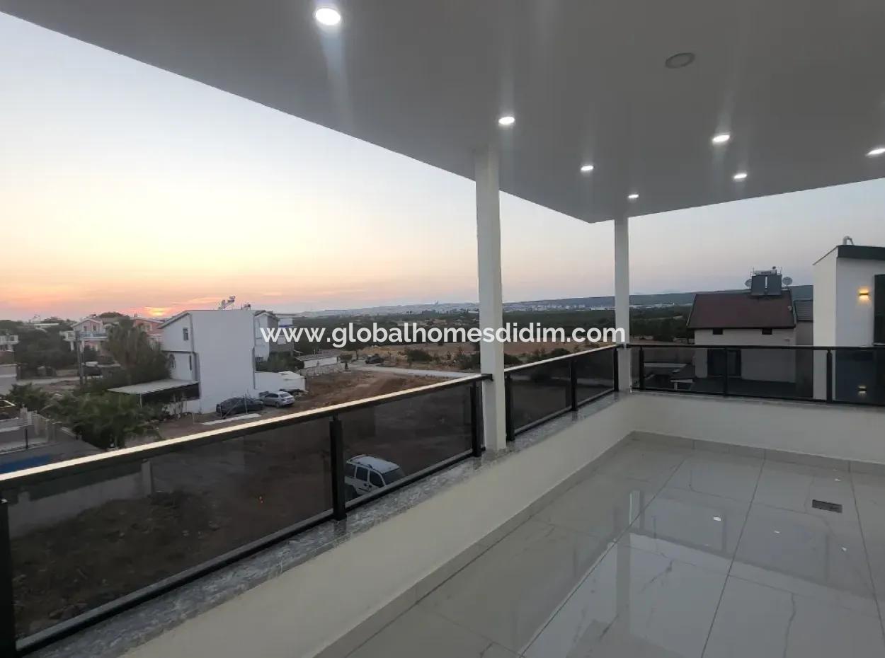 Didim Altınkum'da Satılık Villa 4+1 Havuzlu