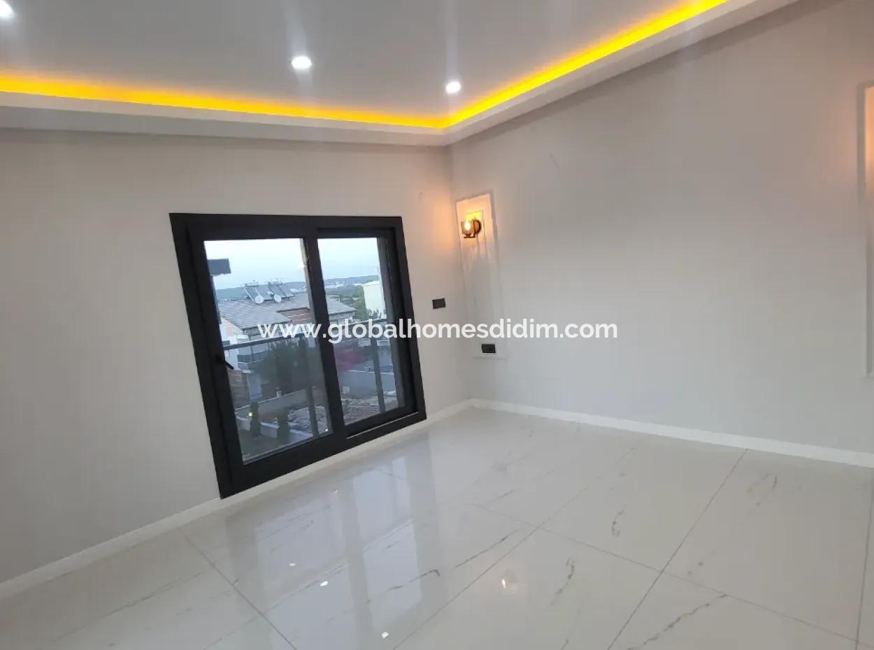 Didim Altınkum'da Satılık Villa 4+1 Havuzlu