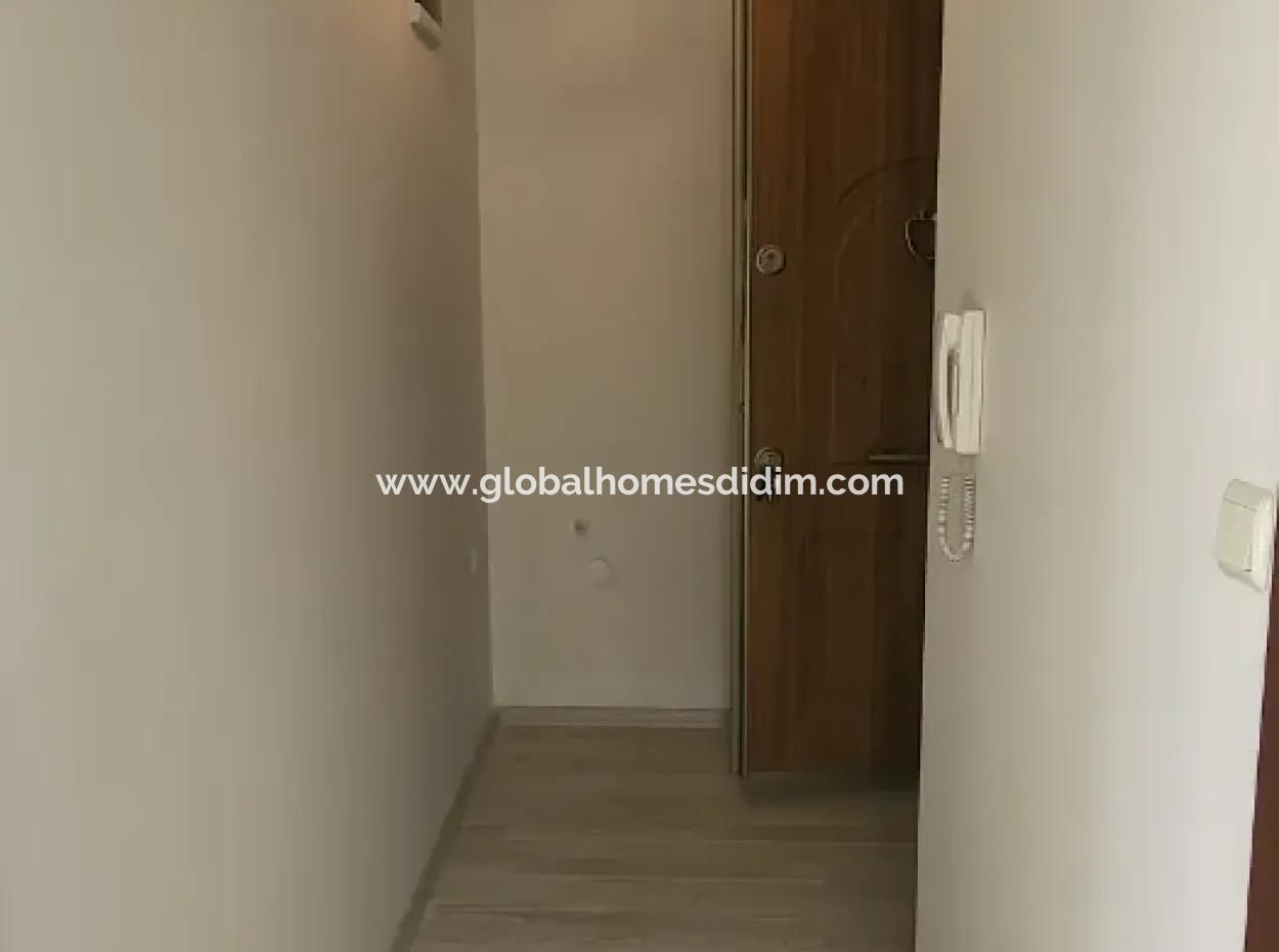 Didim Çarşı Merkezde 1+1 Daire Satilik